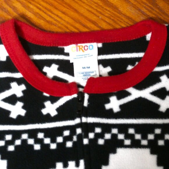 CIRCO Sleepwear YOUTH MEDIUM (M) Footed Pajamas, Zippered, Black & White w/ Red - Picture 8 of 9